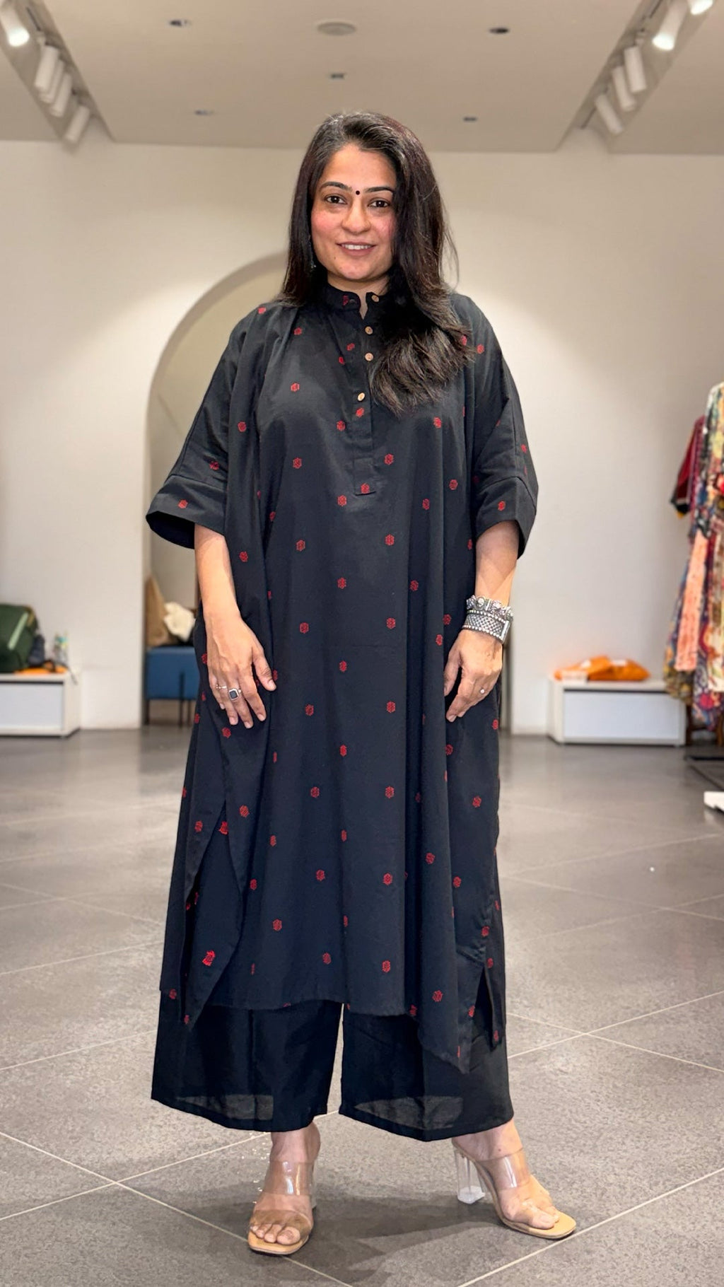 Chavvi handwoven kaftan co-ord  - Black