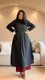 Aashvi Hand Woven Cotton Kurta - Black