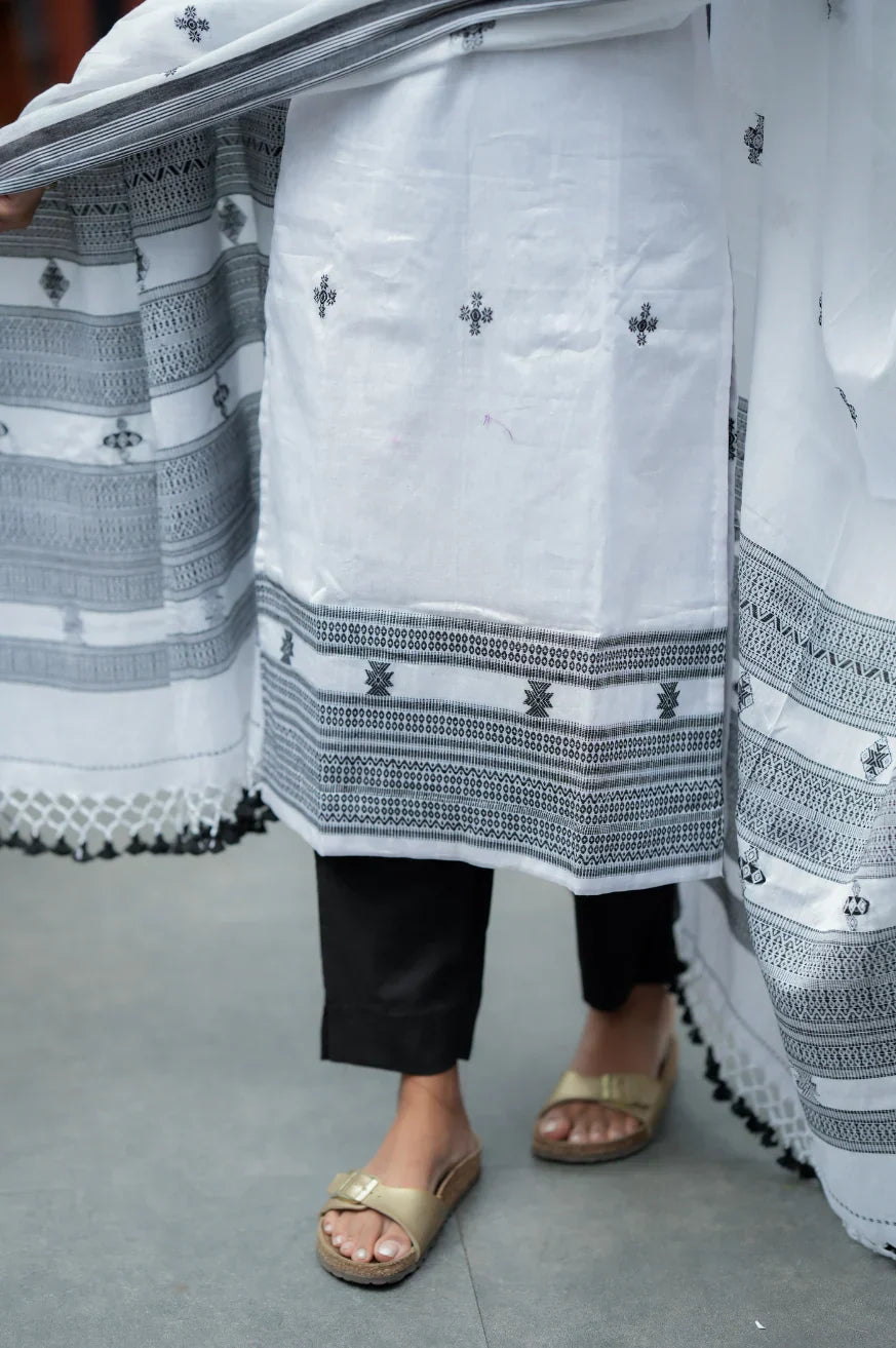 Eshika Pure Linen Suit Set