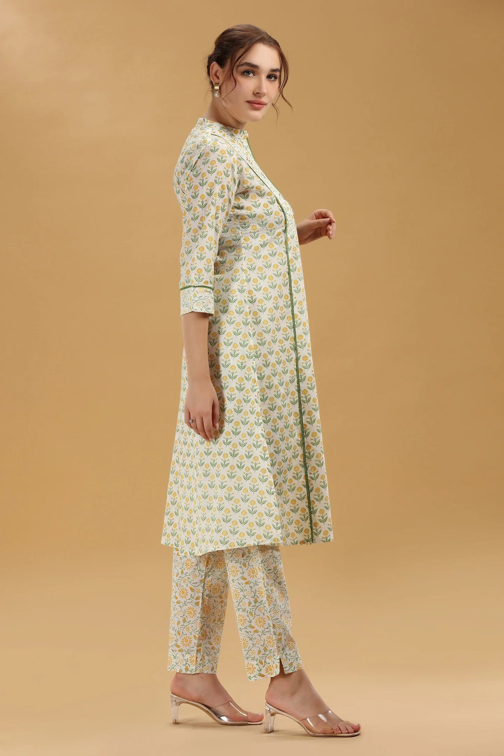 Cream & Green Jaipuri Cotton Printed A Line Kurta Pant Co ord Set