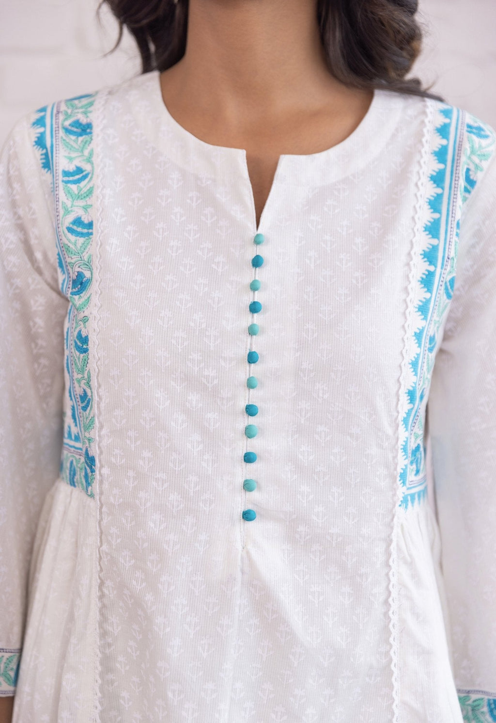WHITE HAND BLOCK KHADDI PRINTED COORD SET